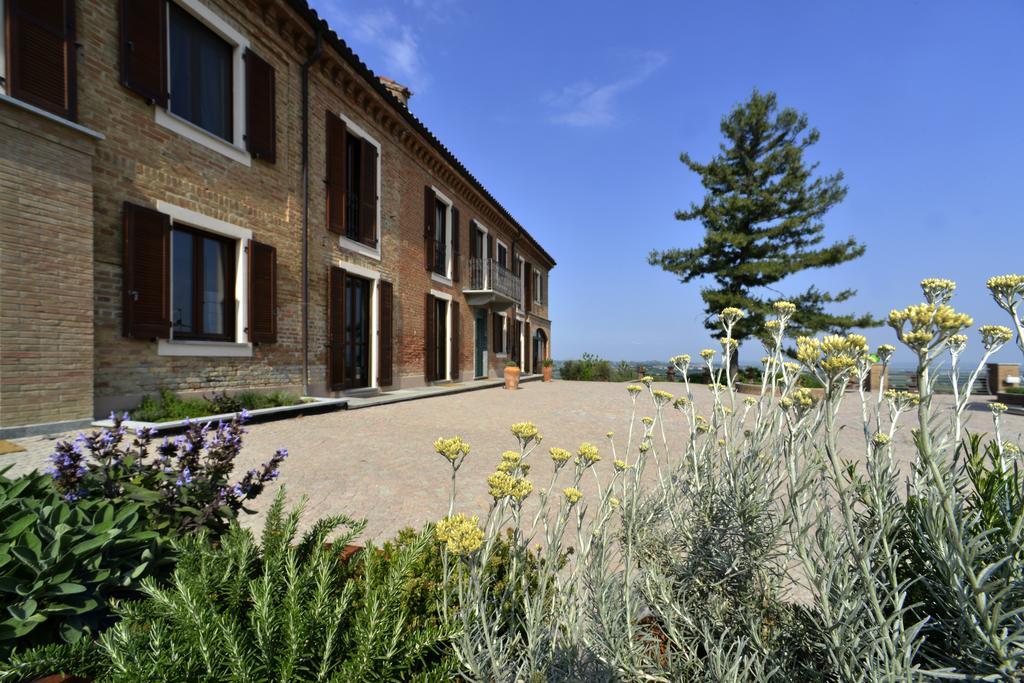 Cascina San Michele Bed and Breakfast Costigliole d'Asti Eksteriør billede